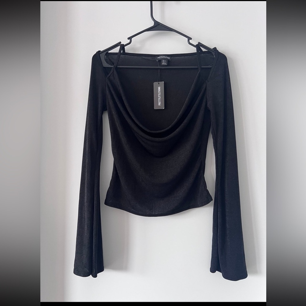 NWT Pretty little thing Long sleeve top